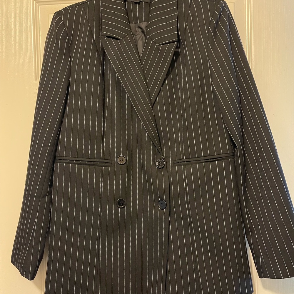 Romeo & Juliet Couture Black Pinstripe Blazer